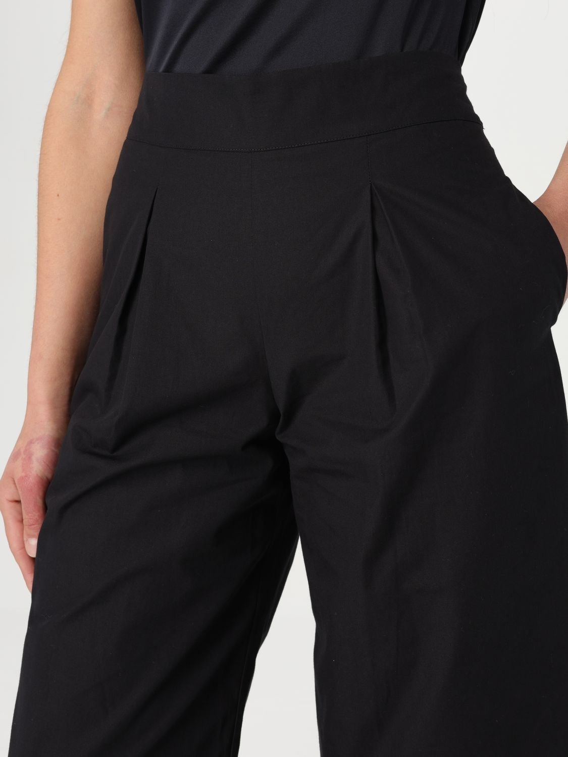 Pantaloni Cropped