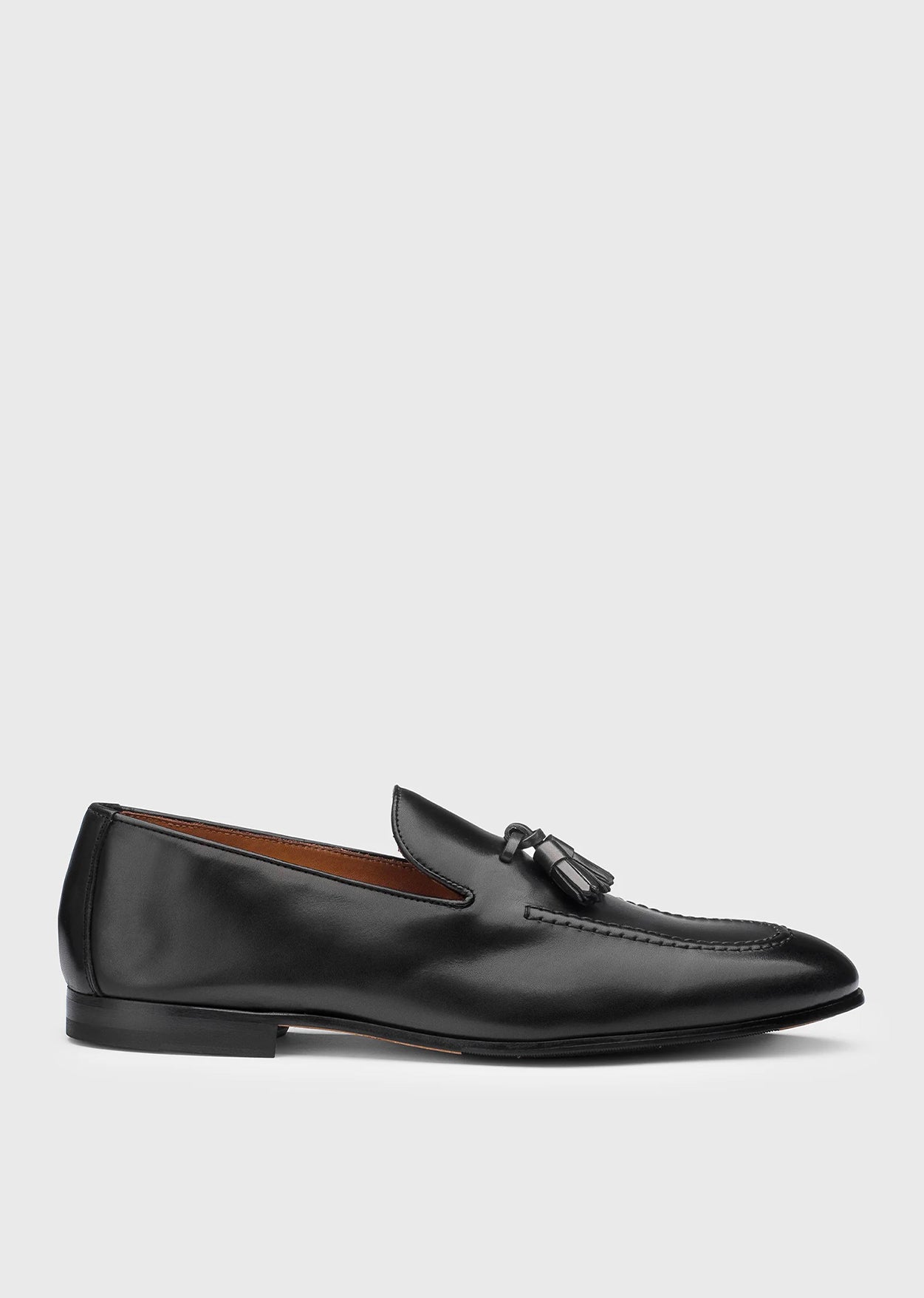 Mocassino con nappine in pelle nero