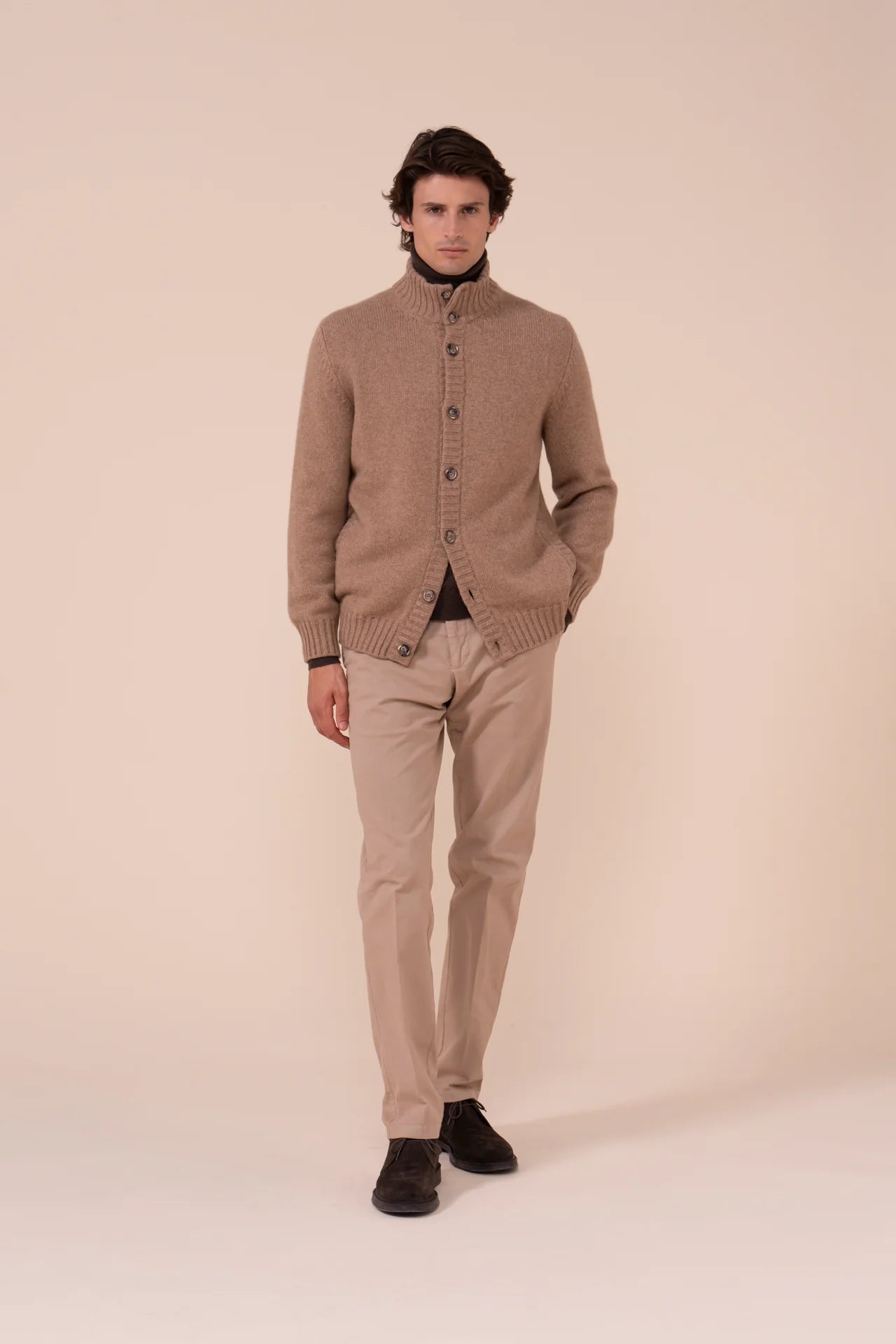 Favonius 428 cardigan in cashmere con bottoni