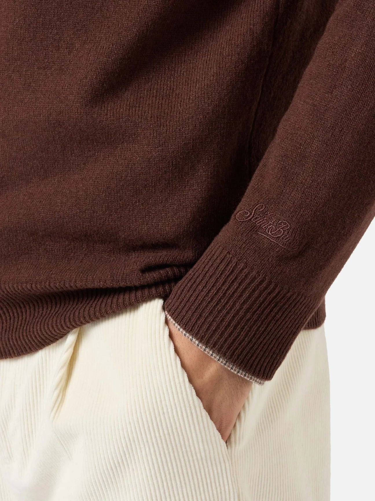 CREW NECK SWEATER