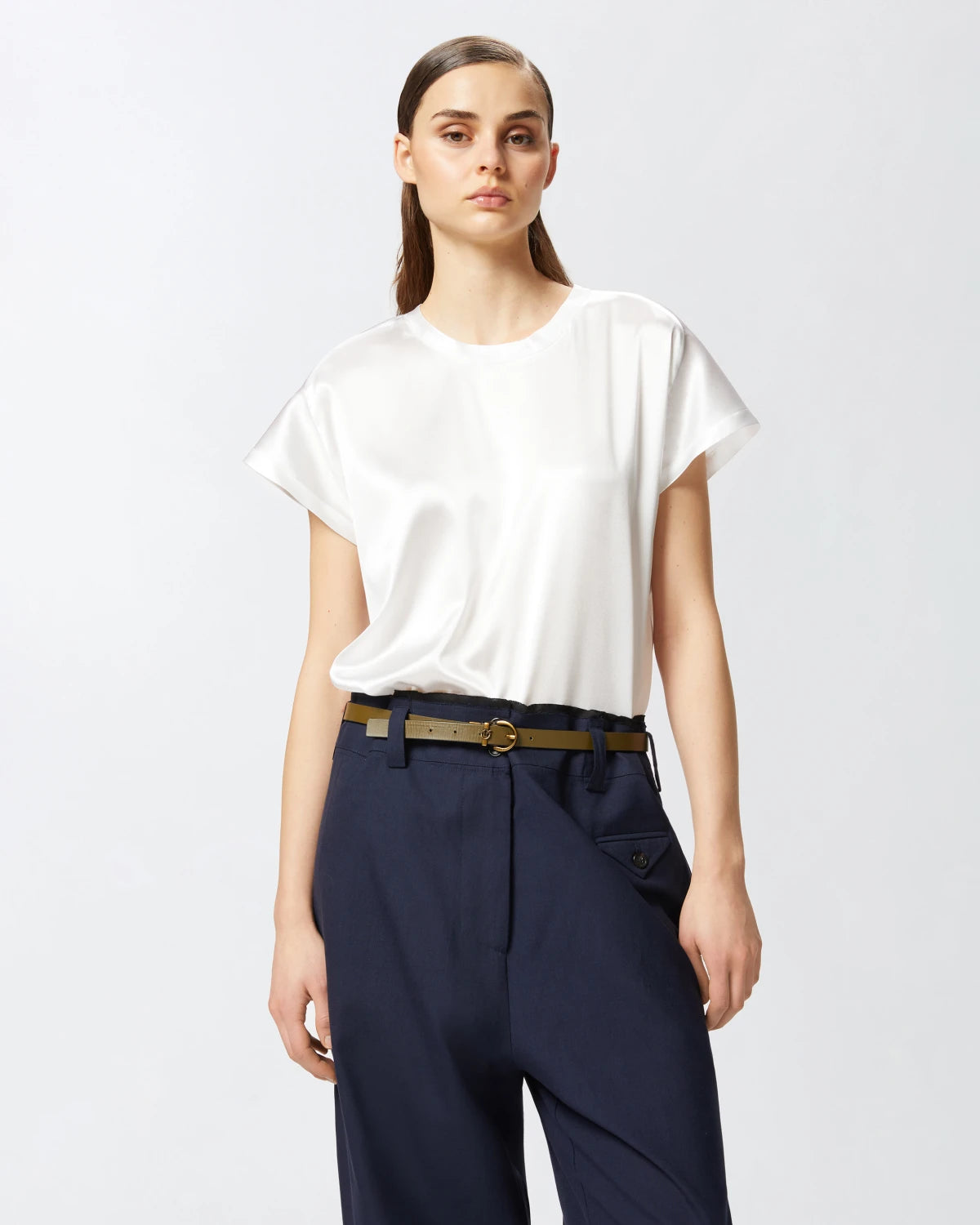 Blusa in satin maniche ad aletta