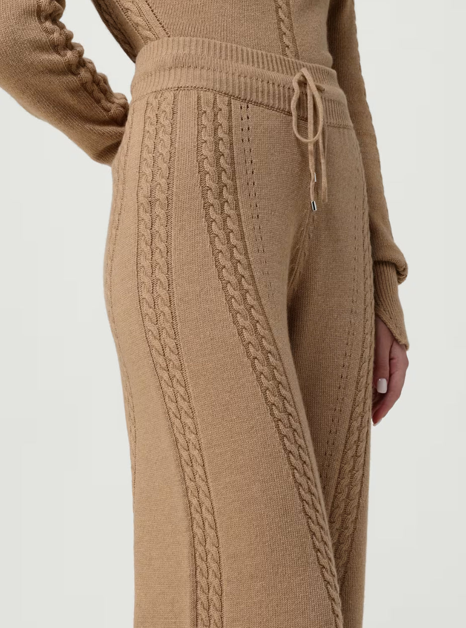 Pantalone cropped in misto lana e cashmere con motivo a treccia